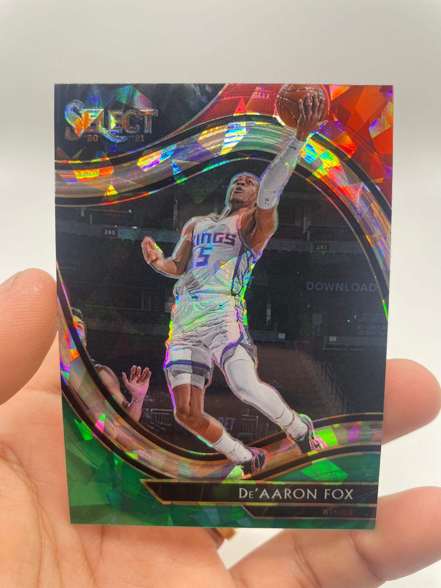 2020-21 Panini Select De’Aaron Fox Court-side Red and Green Cracked Ice